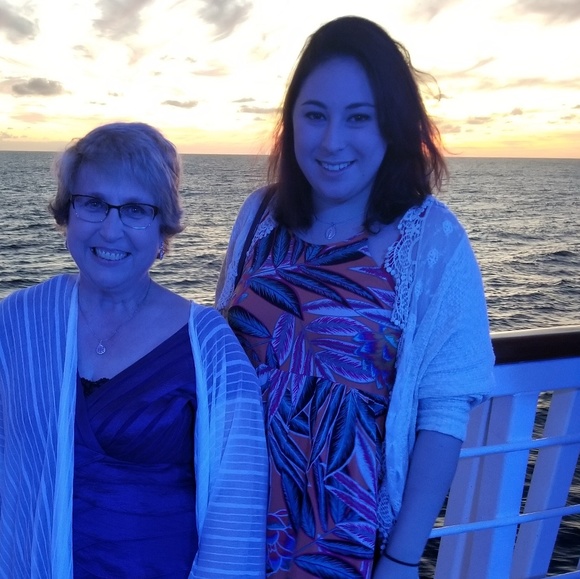 Meet your Posher - Picture 2 of 3